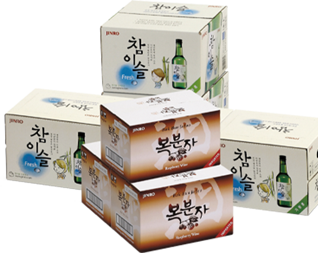 프리프린팅 골판지 상자 제품 주류 제품 이미지와 한글 상표가 인쇄된 골판지 상자 묶음