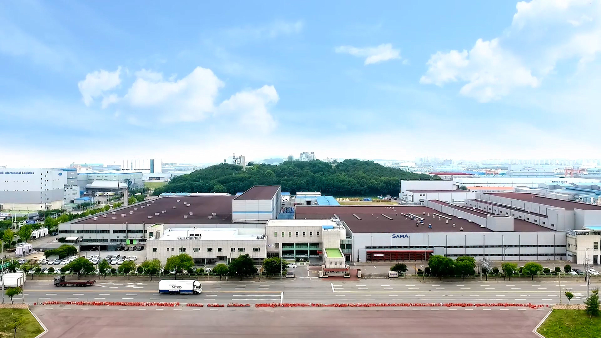 삼아알미늄 포승공장 전경 삼아알미늄 포승공장 건물 전경