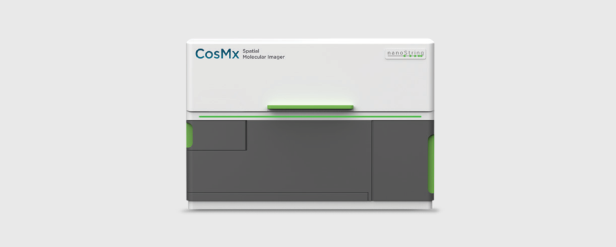 CosMx 공간 분자 이미징 장비 CosMx Spatial Molecular Imager라고 표시된 흰색·회색 분석 장비