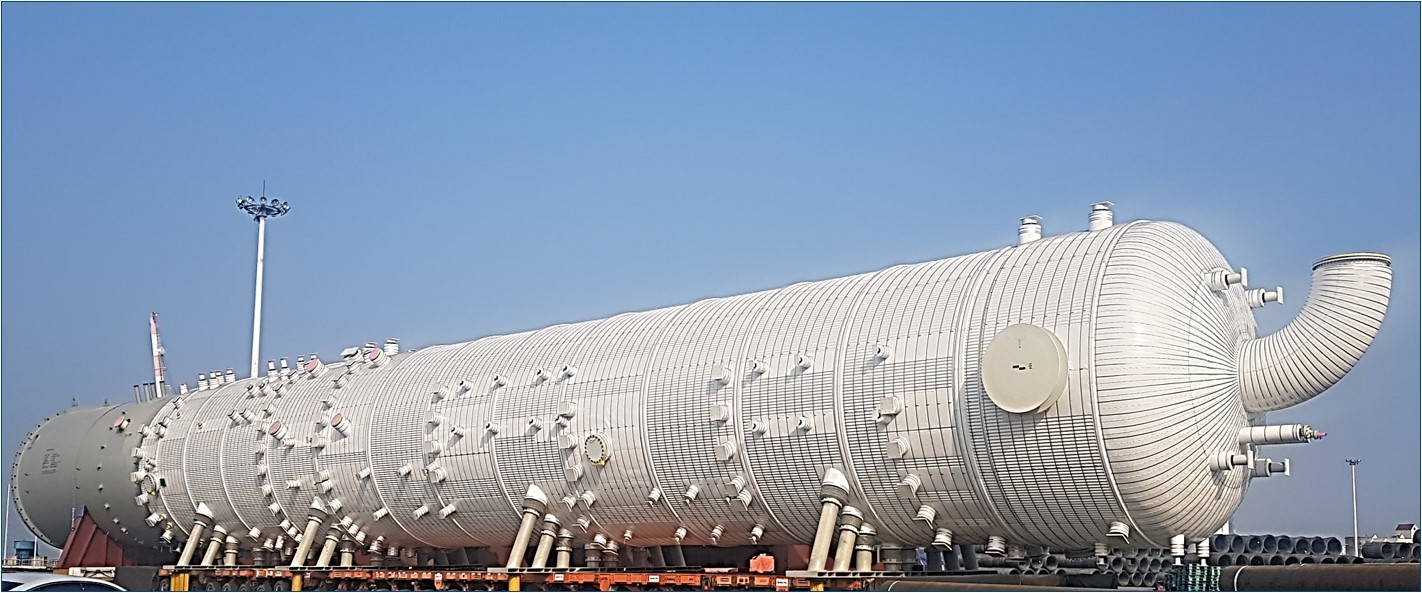 Olefins Facility Project용 C2 스플리터 여러 배관 노즐과 단열 외피가 달린 대형 원통형 C2 스플리터 설비