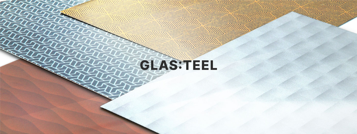 GLAS:TEEL 패턴 금속 패널 기하학·사선·목재 무늬가 적용된 여러 장의 금속 패널