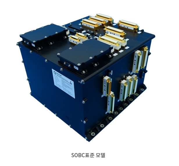 위성 본체와 탑재체를 제어하는 표준탑재컴퓨터(SOBC). AP위성 표준탑재컴퓨터(SOBC) 제품 사진